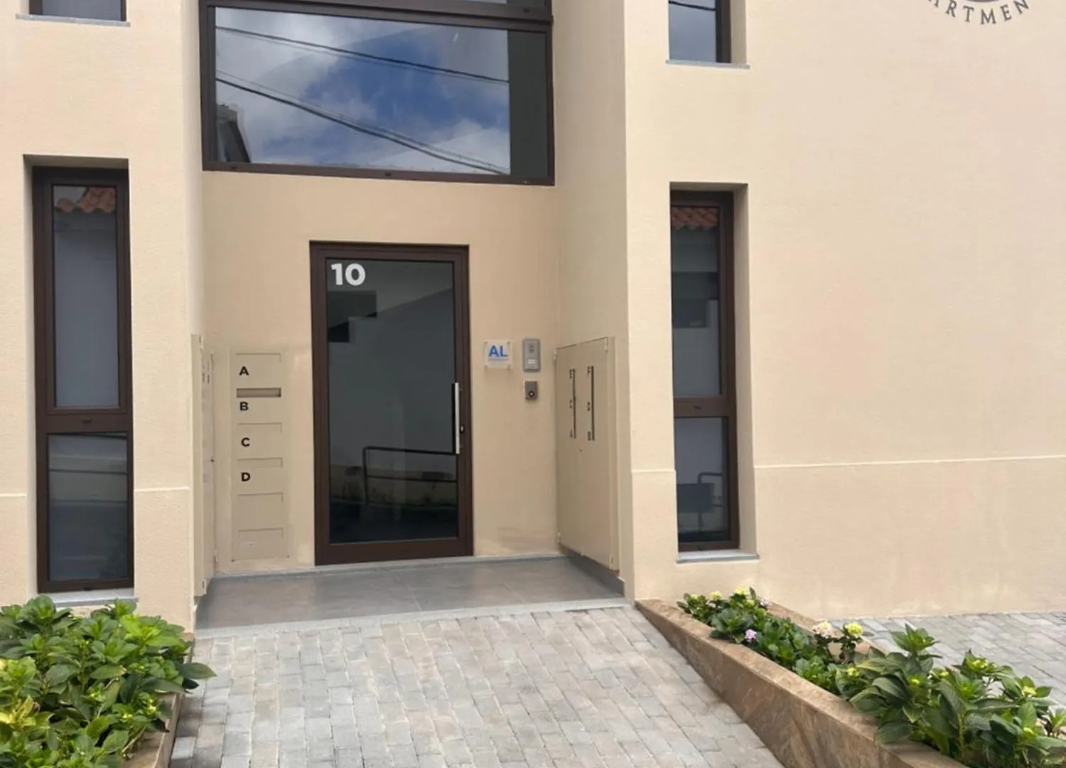 Valhalla Apartments Funchal  0*, Funchal (Madeira) Portugalia